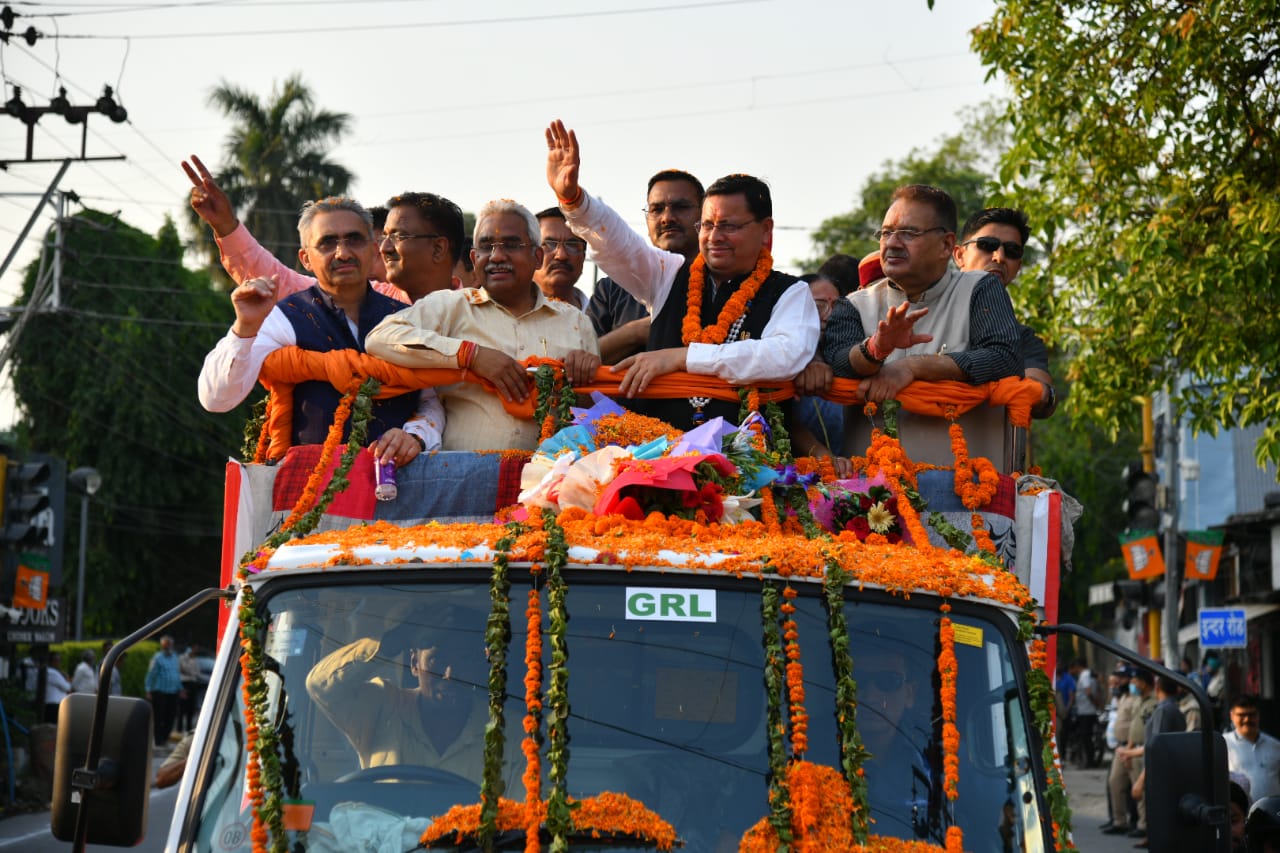 CM पुष्कर सिंह धामी का चंपावत उपचुनाव में ऐतिहासिक विजय के बाद देहरादून में हुआ भव्य स्वागत….