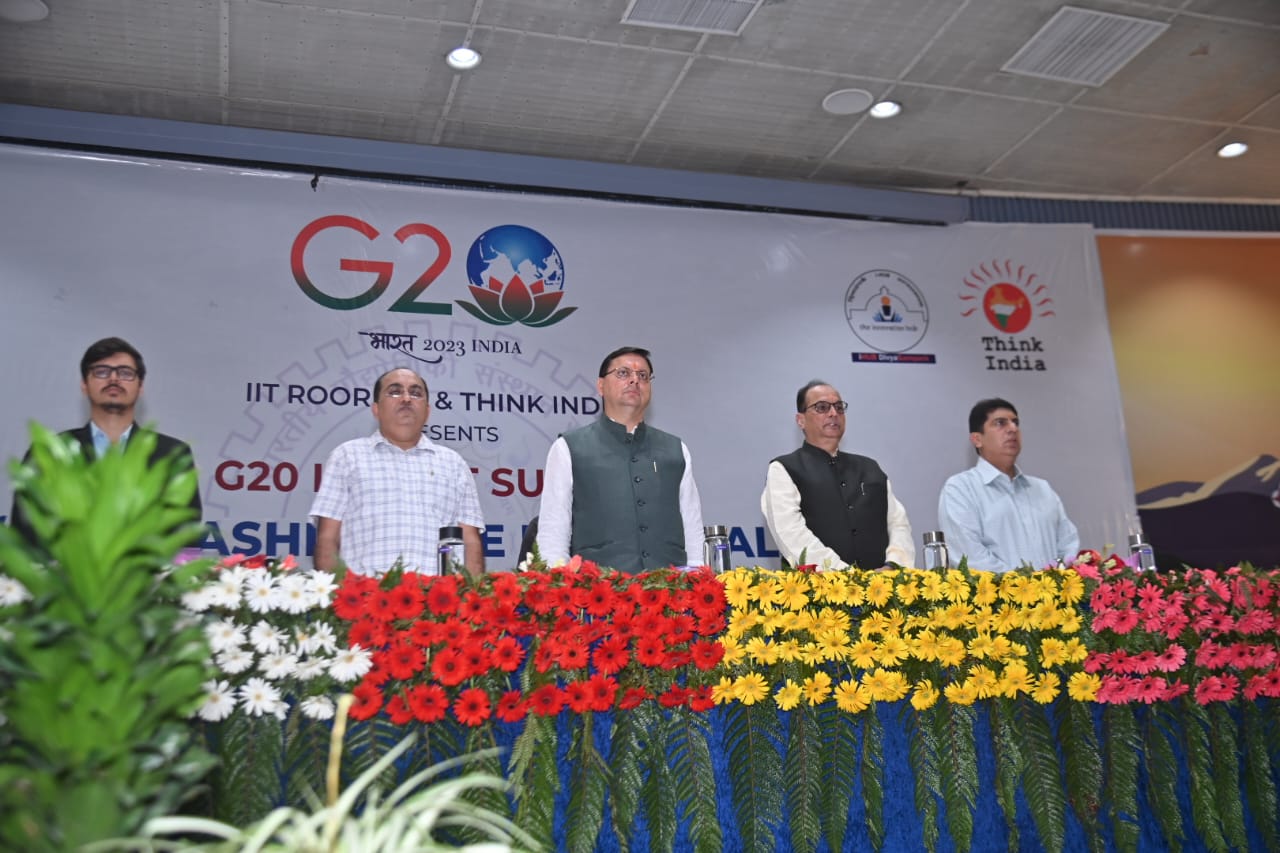 मुख्यमंत्री पुष्कर सिंह धामी ने IIT रूड़की के सभागार में थिंक इण्डिया के सहयोग से आयोजित ’’जी-20 इम्पैक्ट समिट : अनशीलिंग द पोटेंशियल’’ कार्यक्रम का दीप प्रज्ज्वलित कर किया शुभारम्भ