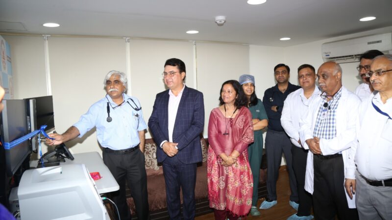 श्री महंत इन्दिरेश अस्पताल में हृदय रोगियों के लिए इलक्ट्रोफिजियोलाॅजी सुपर-स्पेशलिटी उपचार शुरू, एचडीएफसी बैंक ने सीएसआर के अन्तर्गत भेंट की मशीन