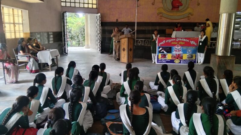 AHTU ने केवल कन्या पाठशाला इण्टर कॉलेज मंगलौर में की कार्यशाला आयोजित, छात्राओं को किया जागरूक