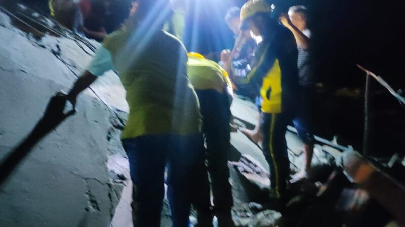 जोशीमठ : हेलंग में एक मकान हुआ क्षतिग्रस्त, SDRF ने किया राहत एवं बचाव कार्य