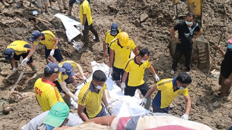 पौड़ी : मोहनचट्टी में SDRF ने सर्चिंग के दौरान बुधवार को बरामद किए 02 शव