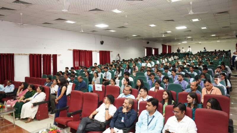 श्री गुरु राम राय विश्वविद्यालय में दो दिवसीय राष्ट्रीय एच.आर. समिट का शुभारंभ, एसजीआरआर विश्वविद्यालय में जुटे देश की 50 नामचीन कंपनियों के एचआर और सी.ई.ओ.