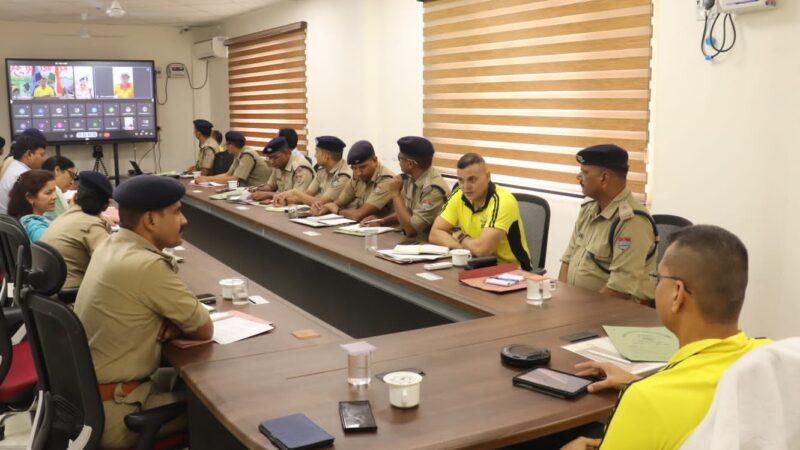 कमांडेंट मणिकांत मिश्रा ने SDRF मुख्यालय जॉलीग्रांट में लिया मासिक सम्मेलन, दिए गए आवश्यक दिशा निर्देश