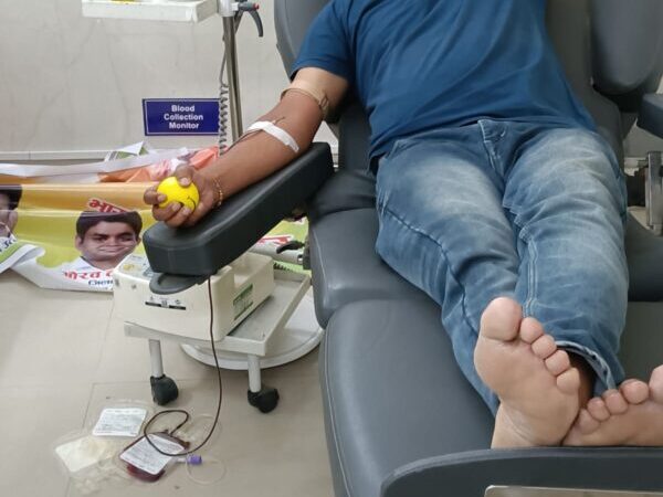 डुंडा चौकी में तैनात हेड कांस्टेबल गजपाल सिंह ने किया 27 बार स्वैच्छिक रक्तदान,2009 से कर रहे हैं लगातार रक्तदान