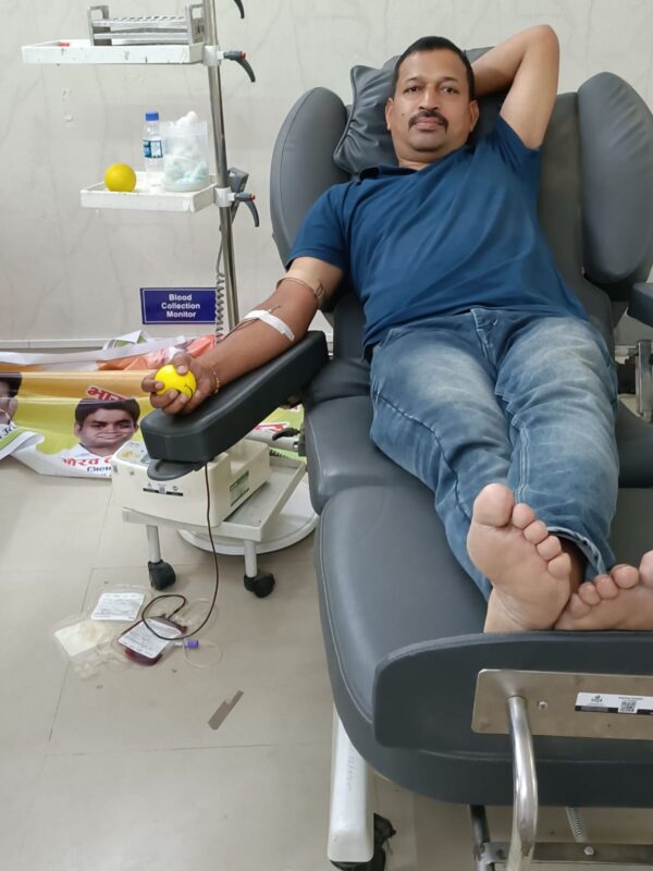 डुंडा चौकी में तैनात हेड कांस्टेबल गजपाल सिंह ने किया 27 बार स्वैच्छिक रक्तदान,2009 से कर रहे हैं लगातार रक्तदान