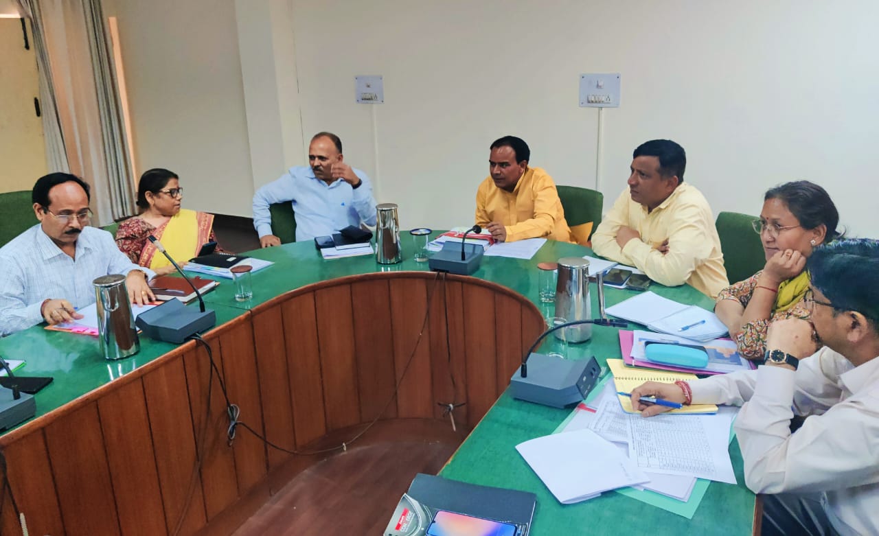 श्रीनगर विधानसभा क्षेत्र में बनेंगे 10 कलस्टर व 07 पीएम-श्री स्कूल, शिक्षा मंत्री डॉ. धन सिंह रावत ने कहा शीघ्र तैयार करें डीपीआर, राज्य सेक्टर तथा समग्र शिक्षा के निर्माण कार्य जल्द करें पूर्ण