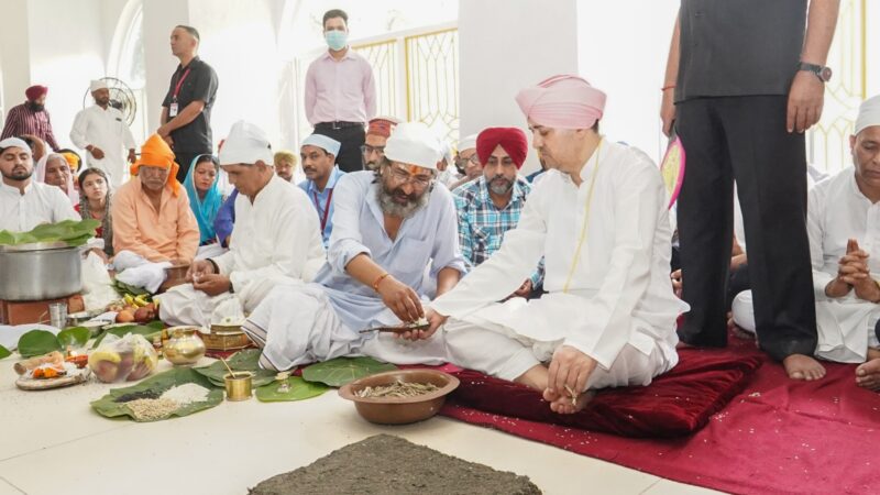 श्रद्धा और भक्तिभाव के साथ मनाया गया महानिर्वांण पर्व, श्री गुरु राम राय महाराज जी के महानिवार्ण पर्व पर श्री दरबार साहिब में जुटीं देश विदेश से संगतें