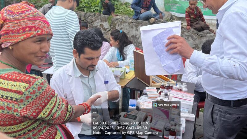 भिलंगना  ब्लॉक  के सीमांत ग्राम गंगी में स्वास्थ्य विभाग ने लगाया निशुल्क स्वास्थ्य कैंप