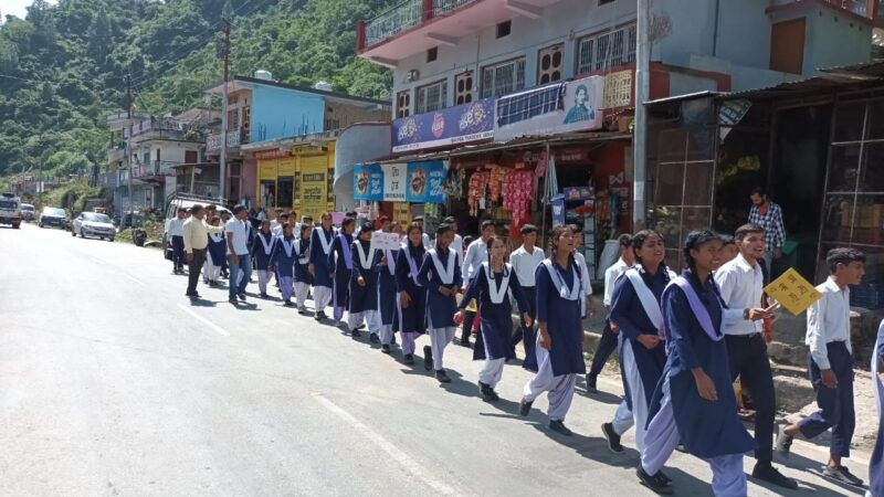 राईका डुंडा में NSS स्वयंसेवियों ने निकली स्वच्छता जन जागरूकता रैली