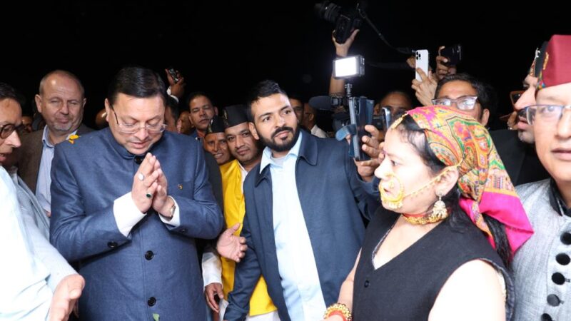 उत्तराखण्डी लोकगीतों में झूमा लंदन, सीएम धामी के स्वागत में भव्य रंगारंग कार्यक्रम आयोजित, प्रवासी उत्तराखण्ड के लोगों से अह्वान, साल में एक बार अपने प्रदेश अवश्य आयें