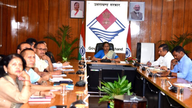 अपर मुख्य सचिव राधा रतूड़ी ने गढ़वाल मण्डल के जनपदों  में चिकित्सा, पेयजल, शिक्षा, सड़कों व अन्य मूलभूत जन सुविधाओं को बेहतर बनाने के सम्बन्ध में जिलाधिकारियों को दिए महत्वपूर्ण निर्देश