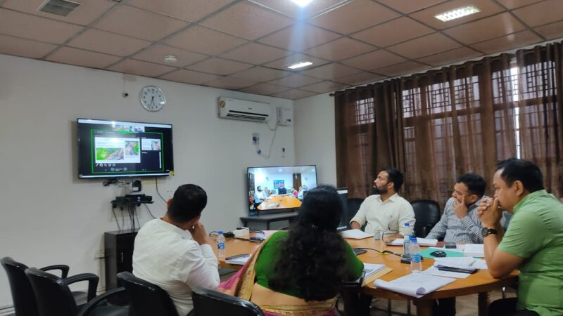 सचिव डॉ. रंजीत कुमार सिन्हा की अध्यक्षता में डीएम धीराज सिंह गर्ब्याल की पहल पर मनसा देवी मार्ग एवं हिल बाईपास पर निरन्तर हो रहे भू-कटाव के स्थायी समाधान के सम्बन्ध में वीसी के माध्यम से हुई बैठक आयोजित