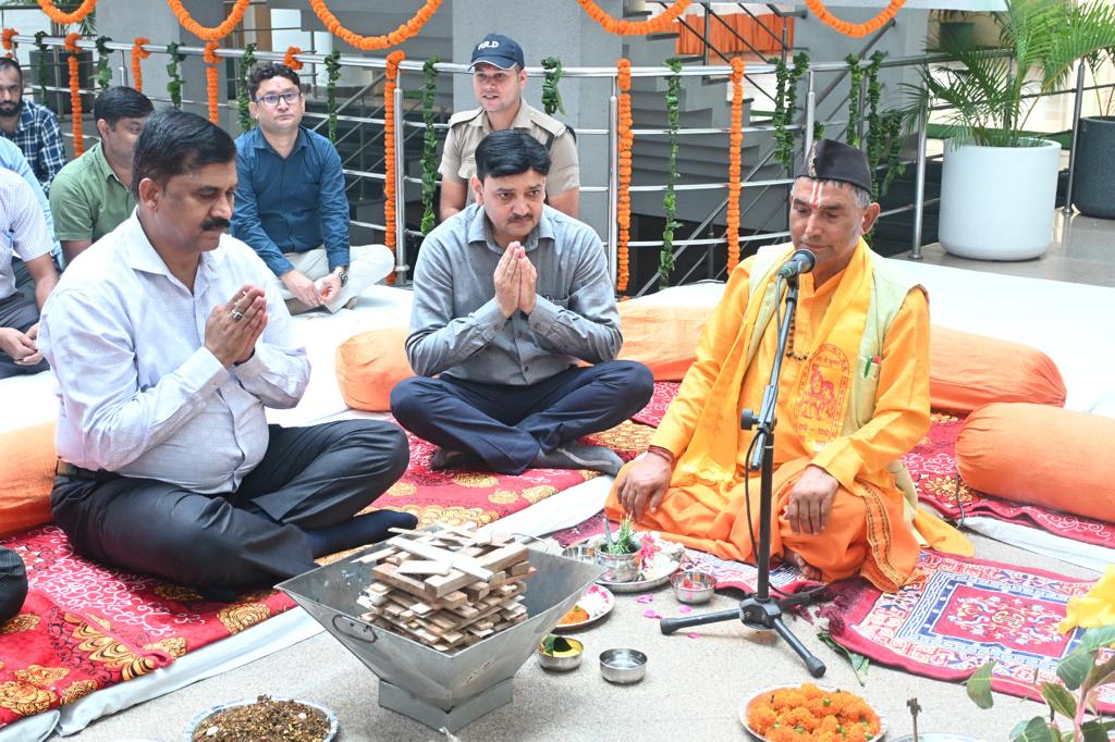 देहरादून: विश्वकर्मा पूजन पर उत्तराखंड ऊर्जा विभाग में विद्युत उपकेन्द्रों में किया गया पूजन एवं हवन…