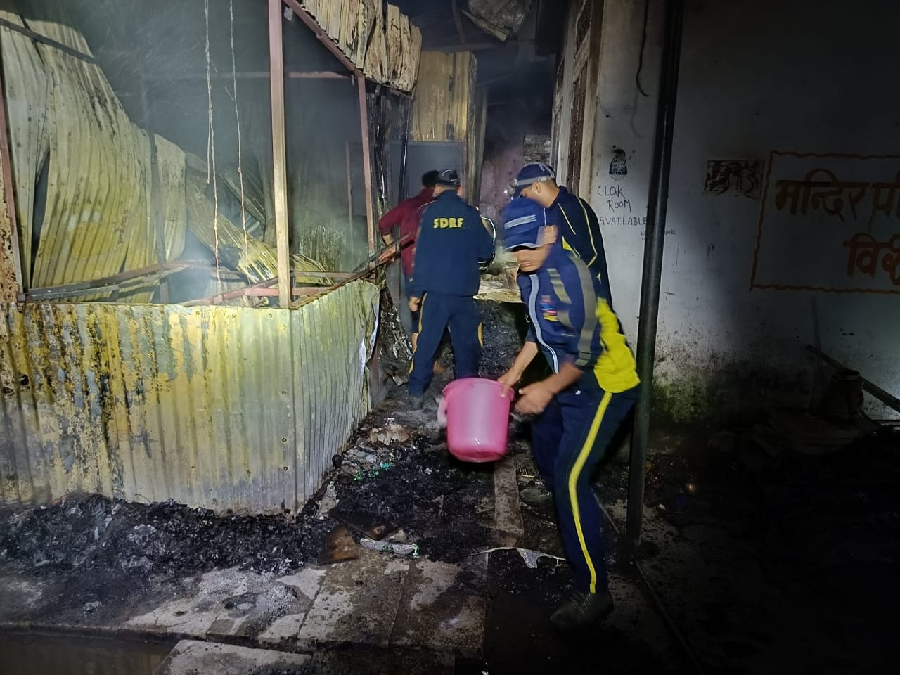 श्रीकेदारनाथ मार्ग पर गौरीकुण्ड में सिलिंडर फटने से लगी भीषण आग, SDRF ने पाया आग पर काबू