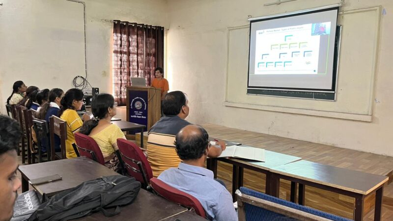 राजकीय स्नातकोत्तर महाविद्यालय के वाणिज्य संकाय में फाइनेंशियल लिटरेसी प्रोगाम का किया गया आयोजन