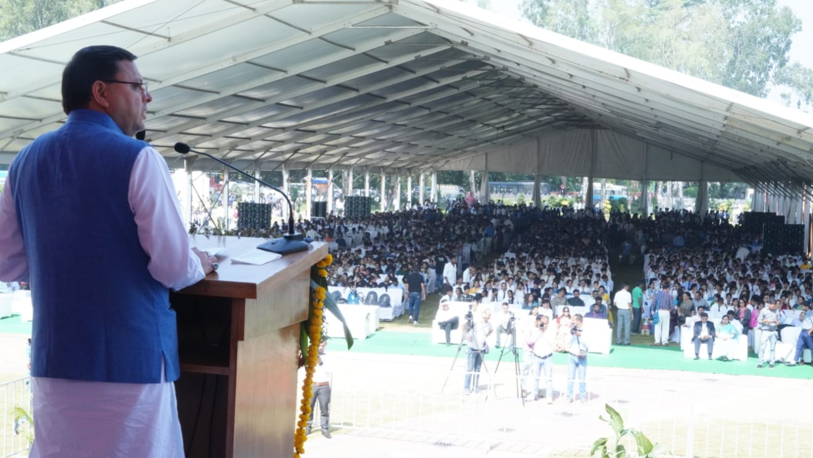 युवा महोत्सव-2023 में मुख्यमंत्री पुष्कर सिंह धामी ने किया रोजगार प्रयाग पोर्टल का शुभारंभ, योजनाओं को एक जगह उपलब्ध कराने के लिए लॉन्च किया गया युवा उत्तराखण्ड एप, सेवायोजन कार्यालयों में स्वरोजगार केन्द्रों का भी शुभारंभ