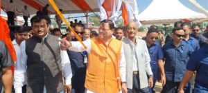 मुख्यमंत्री पुष्कर सिंह धामी ने नैनी सैनी एयरपोर्ट पर वायुयान लैंडिंग व्यवस्था, सुरक्षा व्यवस्था एवं अन्य व्यवस्थाओं का लिया जायजा