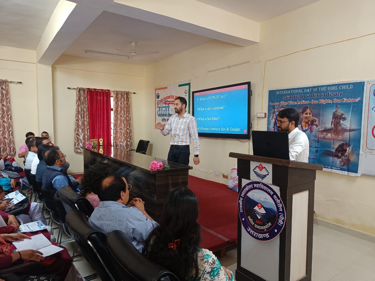 अंतरराष्ट्रीय बालिका दिवस : स्वास्थ्य विभाग के तत्वाधान में  राजकीय महाविद्यालय थलीसैंण में हमारा समय हमारे अधिकार हमारा भविष्य थीम पर जनजागरुकता कार्यक्रम का किया गया आयोजन