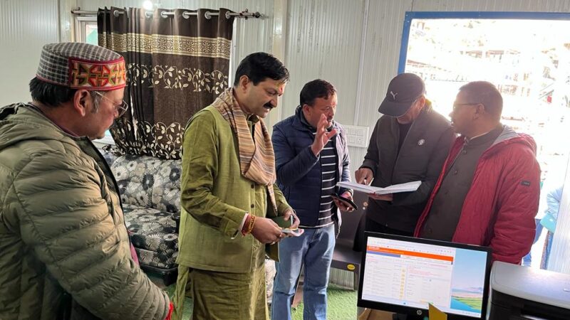 बीकेटीसी अध्यक्ष अजेंद्र अजय ने श्री बदरीनाथ धाम में यात्रा व्यवस्थाओं का लिया जायजा