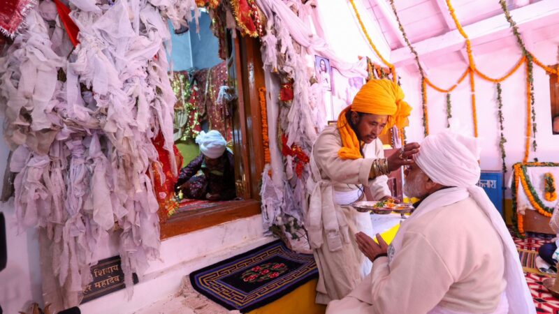 प्रधानमंत्री नरेंद्र मोदी ने व्यू प्वाइंट से किए आदि कैलाश के दर्शन, पार्वती कुंड में की पूजा-अर्चना