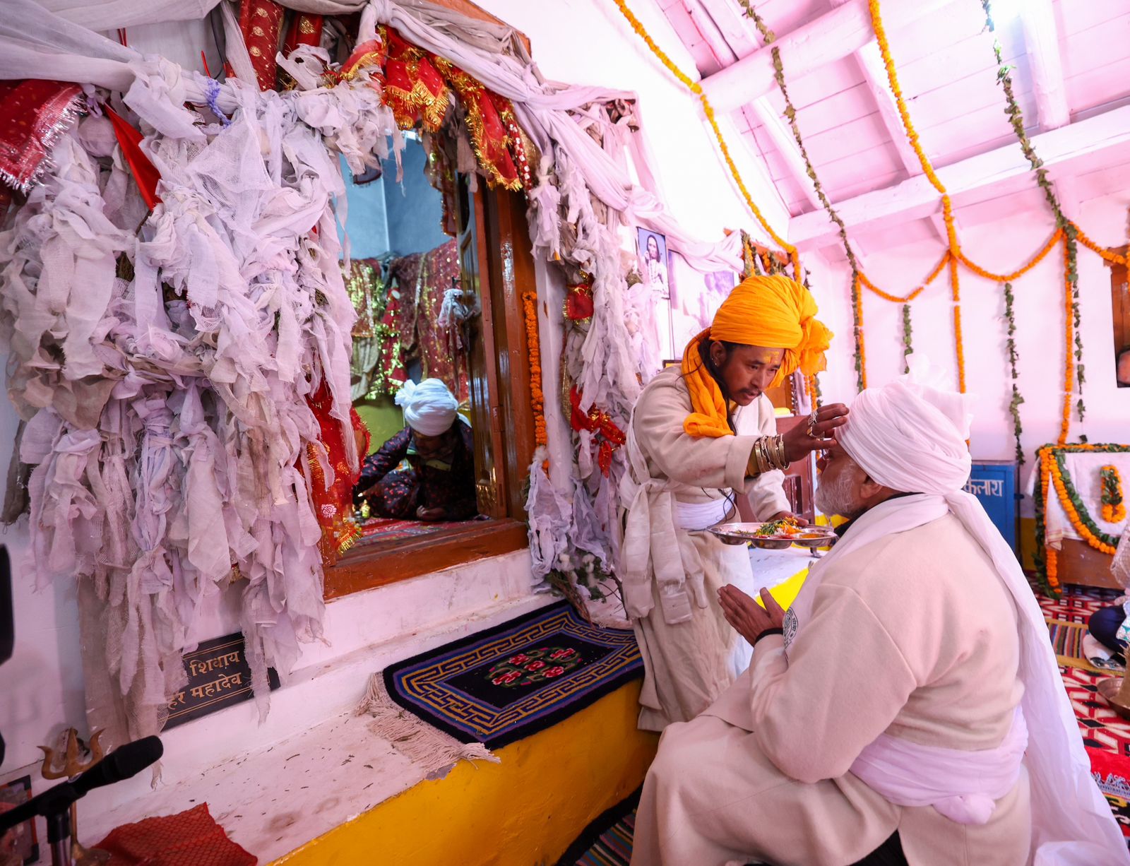 प्रधानमंत्री नरेंद्र मोदी ने व्यू प्वाइंट से किए आदि कैलाश के दर्शन, पार्वती कुंड में की पूजा-अर्चना