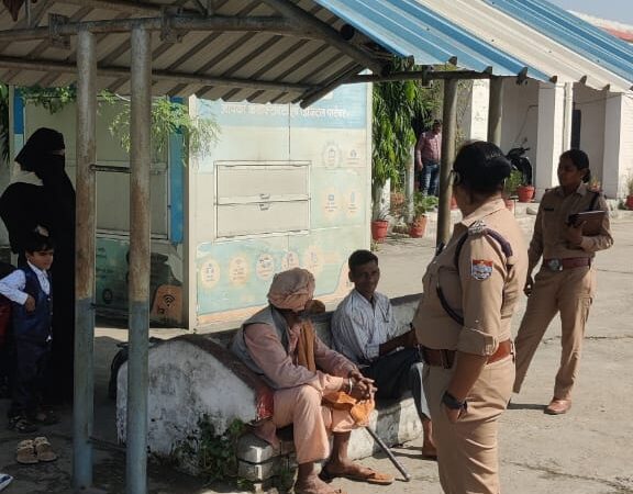 जीआरपी ने चलाया रेलवे स्टेशनों पर चेकिंग अभियान, थानाध्यक्ष ममता गोला ने इकबालपुर में गन्ना चरखी मालिकों के साथ गोष्ठी कर दी जानकारी