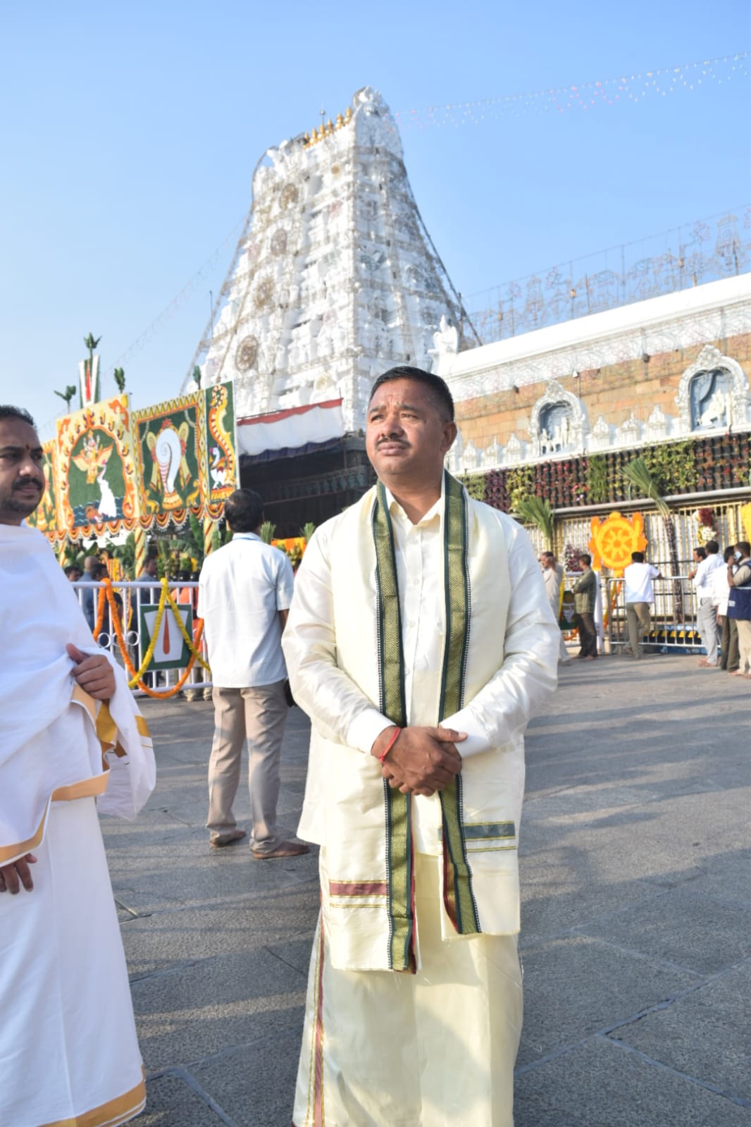 भगवान वेंकटेश्वर तिरूपति बालाजी जी के दर्शन को पहुंचे श्री बदरीनाथ- केदारनाथ मंदिर समिति के अध्यक्ष अजेंद्र अजय एवं उपाध्यक्ष किशोर पंवार