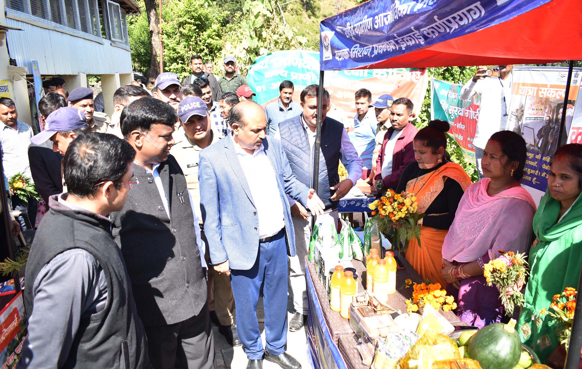 सचिव बृजेश कुमार संत ने ग्राम पंचायत बौला में चौपाल लगाकर सुनी ग्रामीणों की समस्याएं, अधिकारियों को जन समस्याओं का त्वरित निस्तारण के दिए निर्देश