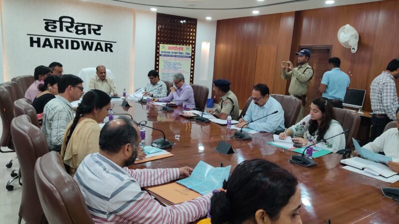 राज्यमंत्री मजहर नईम नवाब की अध्यक्षता में अल्पसंख्यकों के कल्याणार्थ सरकार द्वारा संचालित योजनाओं के सम्बन्ध में बैठक आयोजित, अधिकारियों को दिए निर्देश