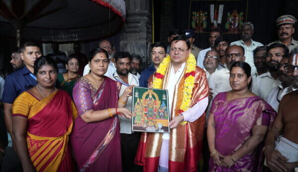 मुख्यमंत्री पुष्कर सिंह धामी ने भगवान विष्णु के अलौकिक अवतार पार्थसारथी भगवान के पौराणिक मंदिर में पूजा अर्चना कर समस्त प्रदेश वासियों की उन्नति और कुशलक्षेम के लिए की प्रार्थना