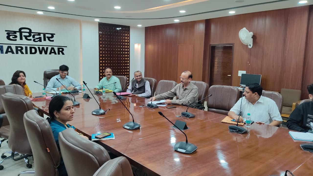 खेल मंत्री रेखा आर्य ने खेल महाकुम्भ के आयोजन को लेकर वीडियो कान्फ्रेसिंग के माध्यम से ली बैठक, सीडीओ प्रतीक जैन ने खेल महाकुम्भ- 2023 की व्यवस्थाओं, आयोजनों तथा प्रचार-प्रसार के लिए अधिकारियों को दिये आवश्यक दिशा-निर्देश