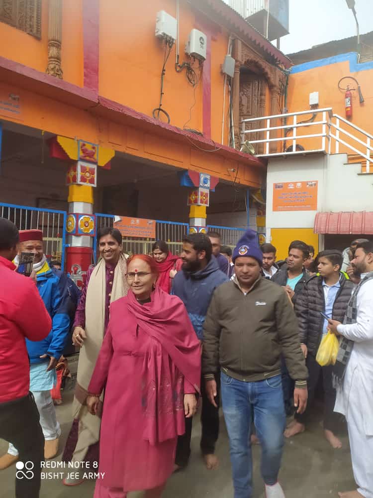 श्री बदरीनाथ- केदारनाथ धाम दर्शन को पहुंचे प्रसिद्ध कवि राजनीतिज्ञ डॉ. कुमार विश्वास