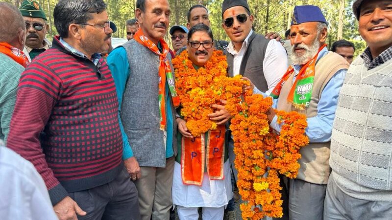 राज्य सलाहकार श्रम संविदा बोर्ड के अध्यक्ष कैलाश पंत का रानीखेत में किया गया जोरदार स्वागत