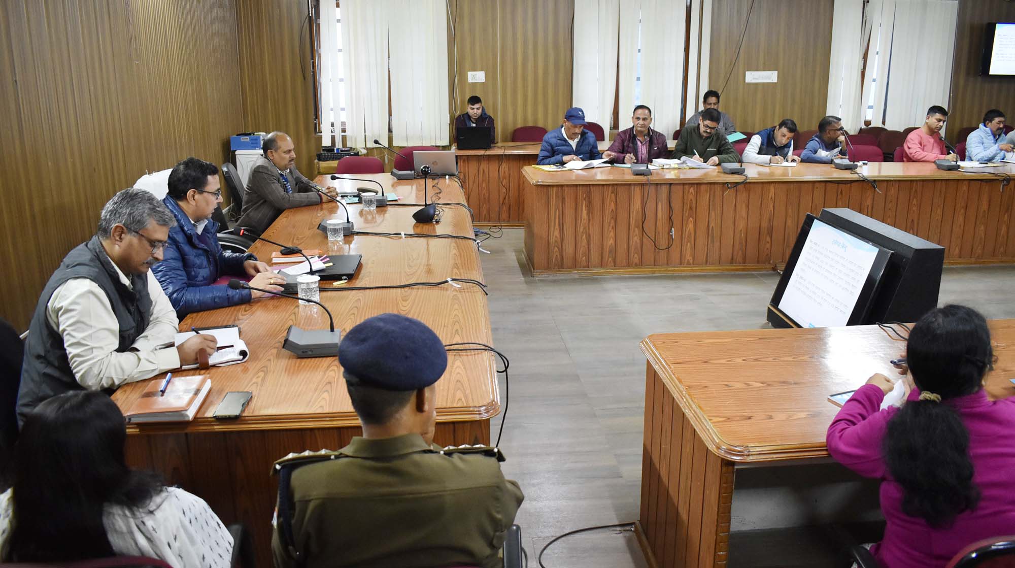 सीडीओ डॉ. ललित नारायण मिश्र की अध्यक्षता में 23वें राज्य स्थापना दिवस समारोह की तैयारियों को लेकर बैठक आयोजित, दिए निर्देश