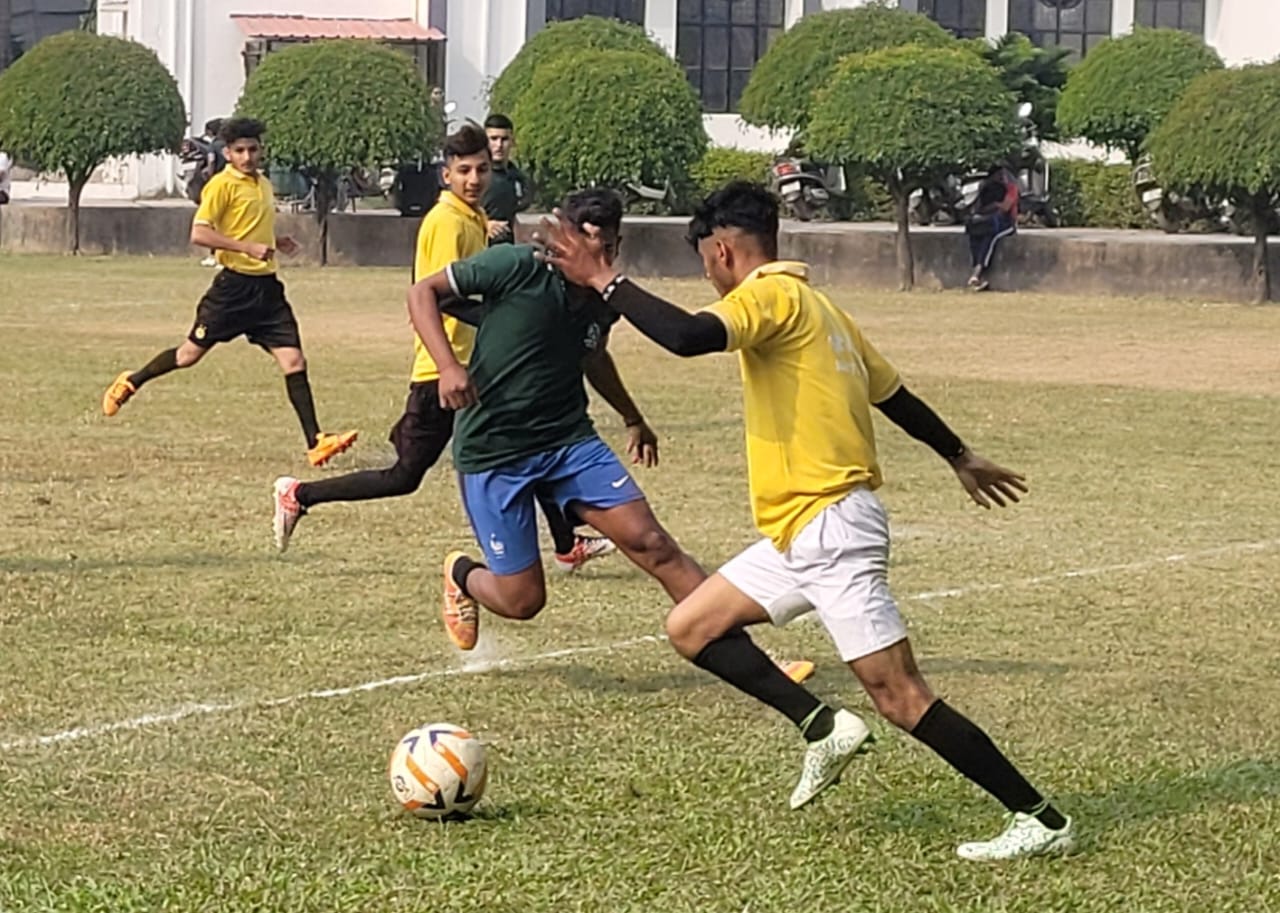 IHMS में खेल ओलंपियाड के दूसरे दिन गंभीर और प्रफुल हाउस ने ट्राई ब्रेकर में जीता फुलबाल मैच