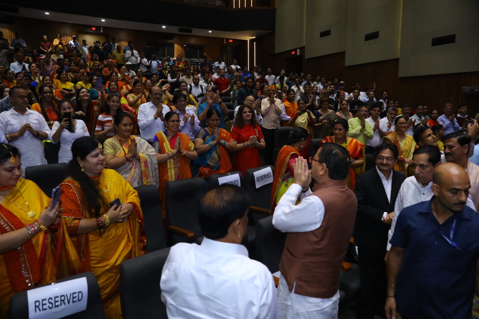 प्रवासी उत्तराखण्डियों ने की मुख्यमंत्री पुष्कर सिंह धामी द्वारा लागू किए गए नकल विरोधी कानून की सराहना, कहा सीएम धामी के नेतृत्व में प्रदेश के हर क्षेत्र में तेजी से हो रहा है विकास