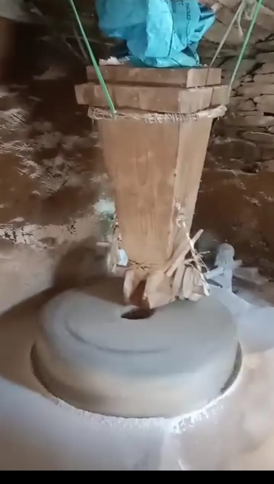 चमोली में घराट का पीसा आटा खाते हैं ग्रामीण, जिलें में पनचक्की का अस्तित्व आज भी है मौजूद