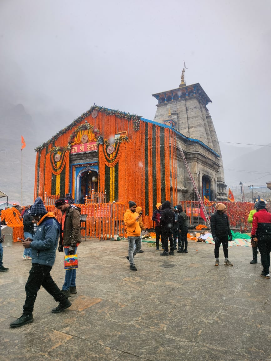 श्री बदरीनाथ धाम के कपाट  बंद की प्रक्रिया में 14 नवंबर से पंच पूजायें, 18 नवंबर को श्री बदरीनाथ धाम के कपाट बंद होंगे, कपाट बंद के बाद देवडोलियों के शीतकालीन स्थल प्रस्थान का कार्यक्रम भी घोषित