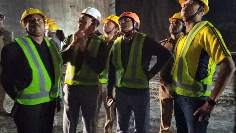 उत्तरकाशी : सचिव आपदा प्रबन्धन डॉ. रंजीत सिन्हा ने किया सिलक्यार का निरिक्षण राहत बचाव कार्यो का लिया जायजा