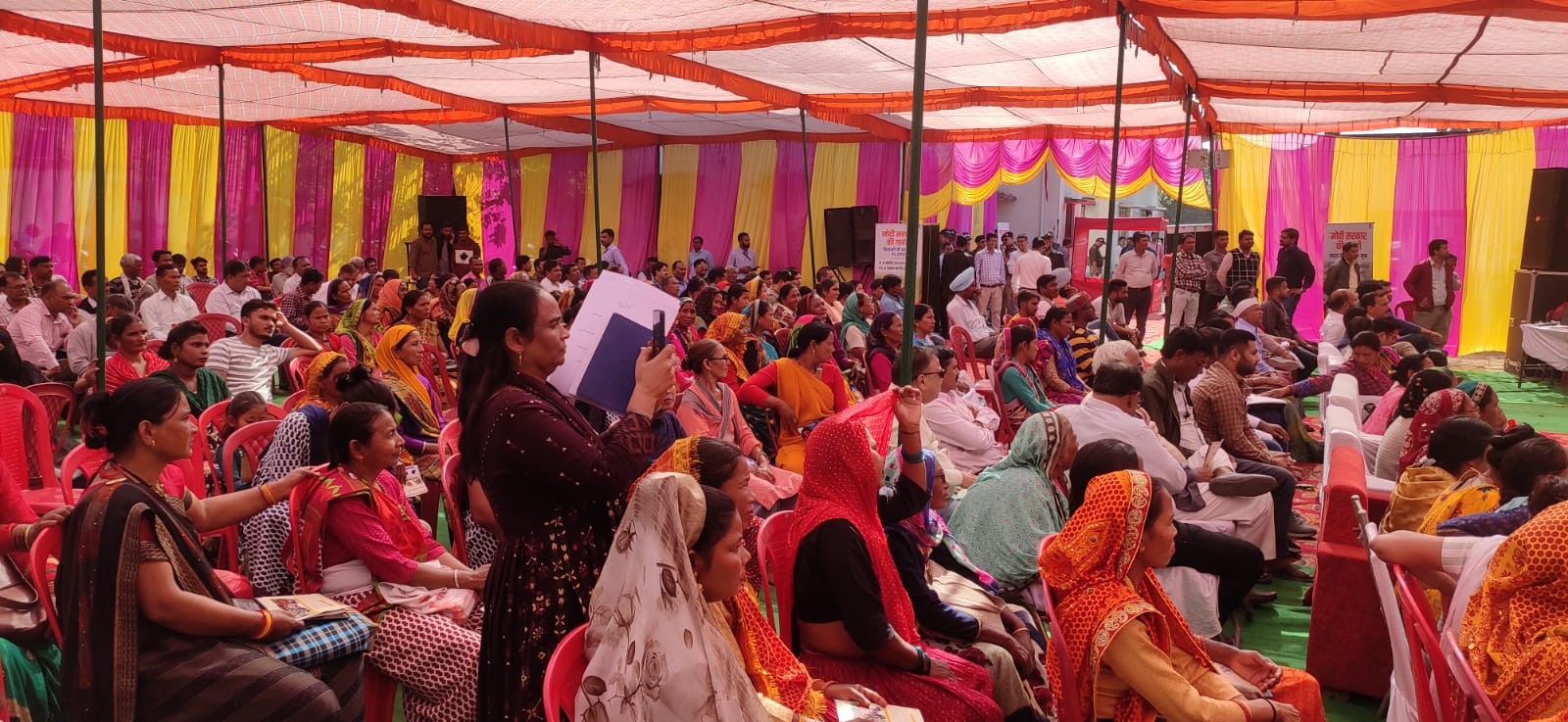 उत्तराखंड में विकसित भारत संकल्प यात्रा की शुरुआत, राज्यपाल लेफ्टिनेंट जनरल गुरमीत सिंह (सेवानिवृत्त) ने राजभवन से देहरादून जिले के जनजातीय क्षेत्रों के लिए विकसित भारत संकल्प यात्रा को हरी झंडी दिखाकर किया रवाना