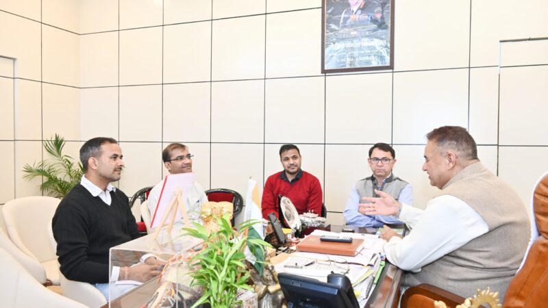 कैबिनेट मंत्री गणेश जोशी ने उद्यान विभाग के अधिकारियों के साथ की विभागीय समीक्षा, कहा जरमोला और चौबटिया गार्डन के रिसर्च सेंटर को फिर से किया जाएगा प्रारम्भ