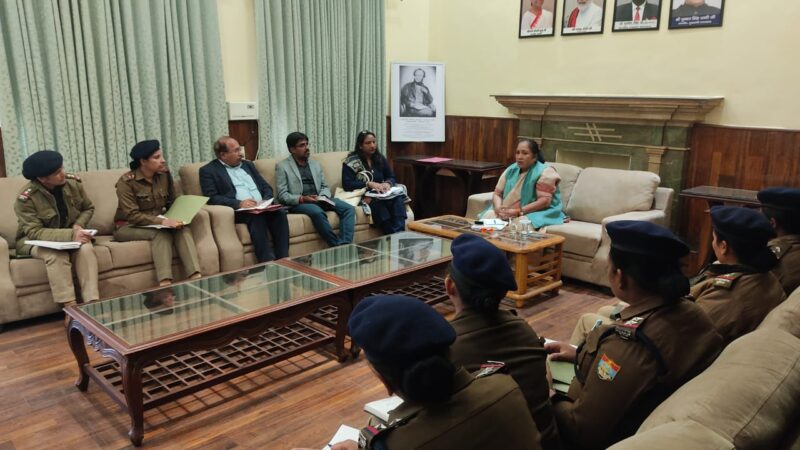 राष्ट्रीय महिला आयोग की सदस्य ममता कुमारी ने ली अधिकारियों की बैठक, जिला कारागार एवं वन स्टॉप सेण्टर बहादराबाद तथा जिला महिला चिकित्सालय का दौरा कर दिए निर्देश