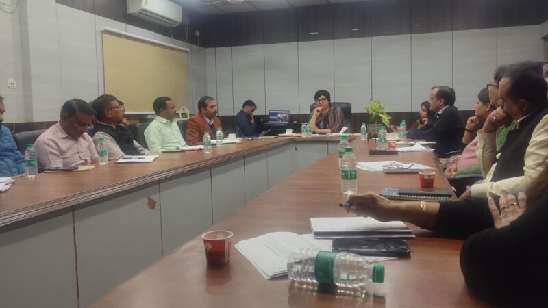 उप सचिव भारत सरकार सुमन रावत चन्द्रा ने विकसित भारत संकल्प यात्रा के सफल संचालन को लेकर ली अधिकारियों की बैठक, सरकार द्वारा संचालित योजनाओं से सभी पात्र लोगों को लाभान्वित करने के दिए निर्देश