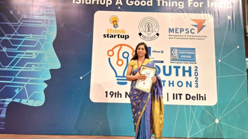 आईआईटी दिल्ली परिसर में राष्ट्रीय स्तर पर “टीचर ऑफ इनोवेशन अवार्ड” से सम्मानित हुई देवभूमि उत्तराखंड की बेटी शिवानी उनियाल