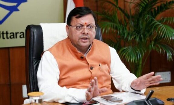 सड़कों को 30 नवंबर तक गड्ढ़ा मुक्त न बनाने वाले अफसरों पर होगी सख्त कार्रवाई – मुख्यमंत्री पुष्कर सिंह धामी