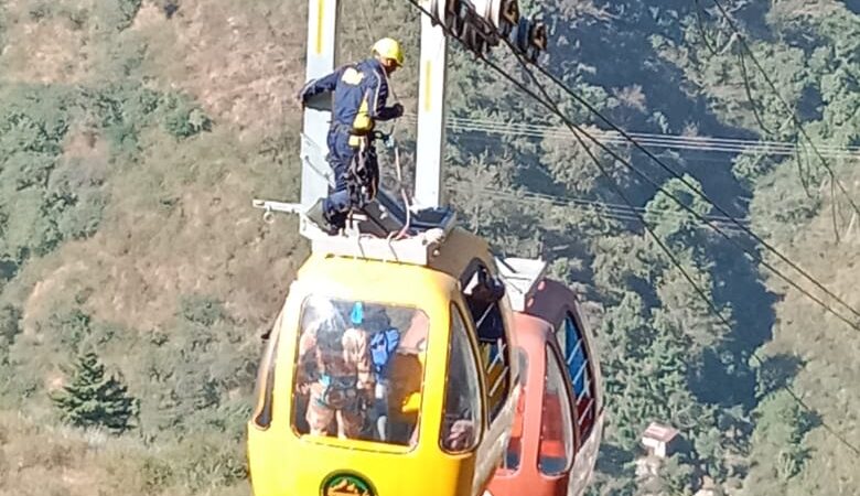 SDRF ने भट्टा फॉल रोपवे, मसूरी में किया मॉक अभ्यास