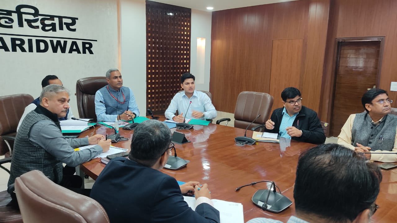 हरिद्वार : संयुक्त सचिव भारत सरकार डी. सेंथिल पांडियन की अध्यक्षता में आकांक्षी जनपद कार्यक्रमों के सम्बन्ध में समीक्षा बैठक आयोजित, दिए निर्देश