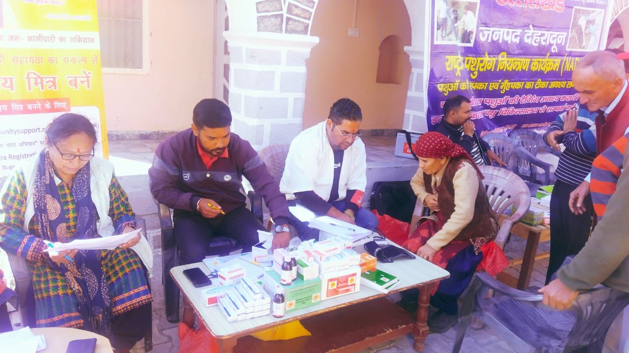 चकराता के क्वानू , सैंज और अणु पहुंची विकसित भारत संकल्प यात्रा का ज़ोरदार स्वागत, विभिन्न योजनाओं के लाभार्थियों ने बताया कैसे बदला उनका जीवन, कार्यक्रम में लगे मुफ़्त हेल्थ कैम्प का ग्रामीणों ने उठाया लाभ