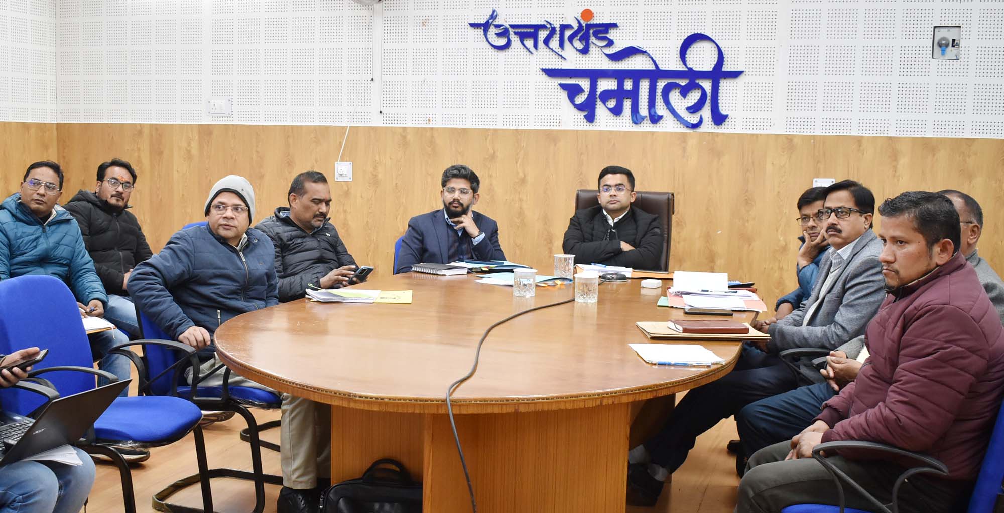 मुख्यमंत्री पुष्कर सिंह धामी ने वीसी के माध्यम से की विकसित भारत संकल्प यात्रा की समीक्षा, दिए निर्देश